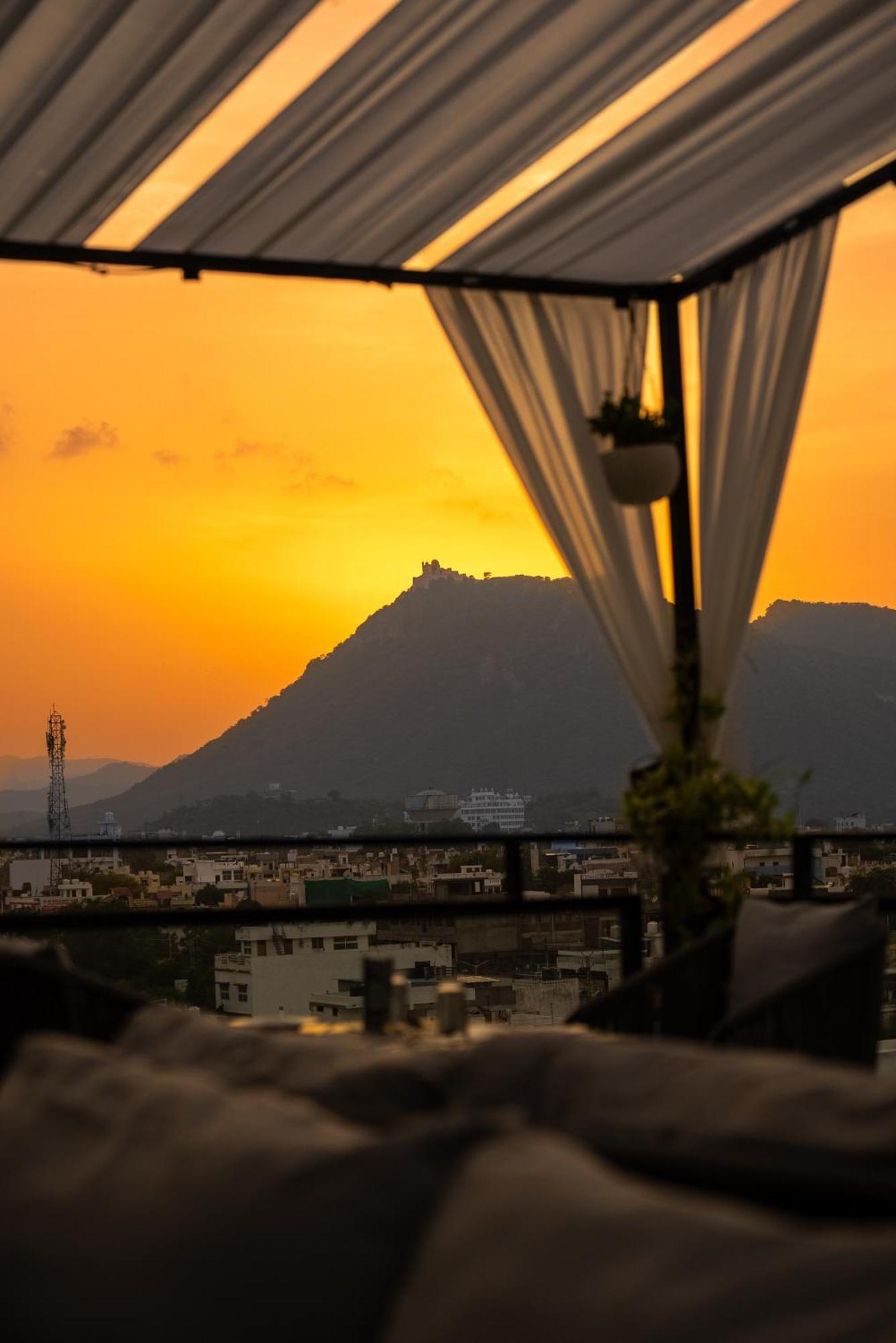 Dheergarh Palace Udaipur Exterior photo